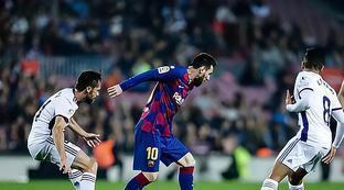 连续低迷！曾经的第一分卫，布克到底怎么了？.